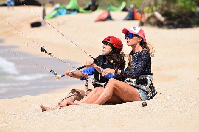 2.5-Hour Private Kiteboarding Lessons at Kanaha Beach in Kahului - Ground school on the sand