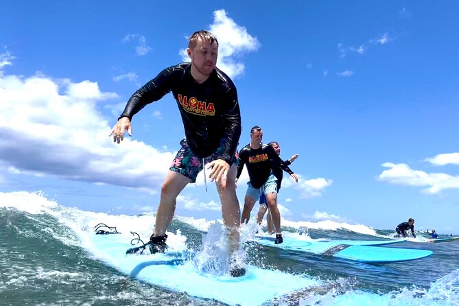 2-Hour Semi Private Hawaiian Surf Lesson with the best in Maui.. - Taking the first waves at Kalama Park