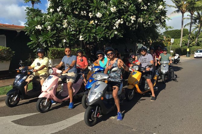 2 Passenger 200cc Scooter Rental - 21+ - Motorcycle License - Starting in Lahaina with a 200cc scooter