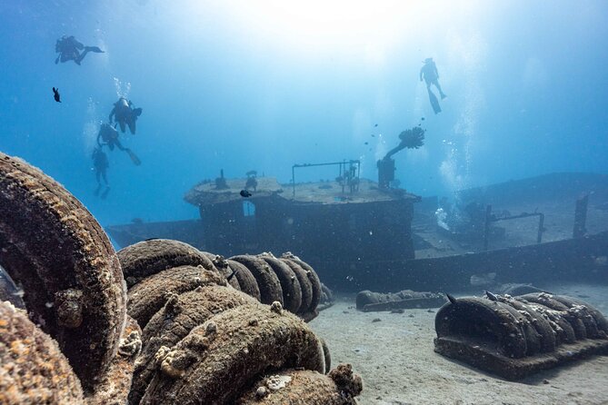 2-Tank Dive Featuring the Molokini Crater - The second tank and the south-side possibility