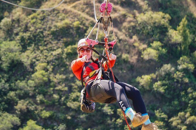 4 Dual-Zipline Mountain Adventure in Maui - Four ziplines, one compact Maui outing