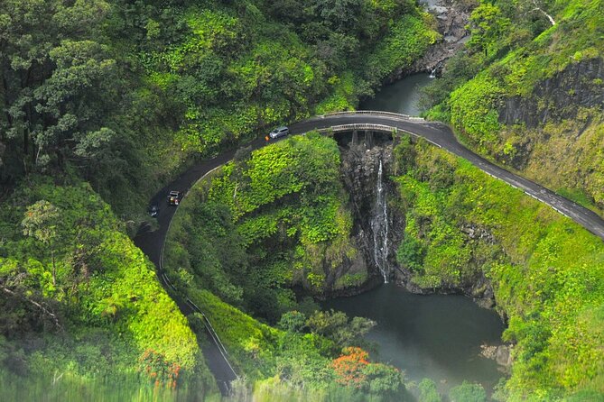 Explore Maui in a Polaris Slingshot Rental from Kihei - What the Slingshot feels like on the road
