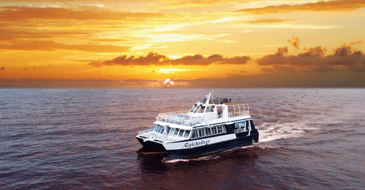 From Ma'alaea: Sunset Dinner Cruise Aboard the Quicksilver - A sunset dinner with the Pacific as your view