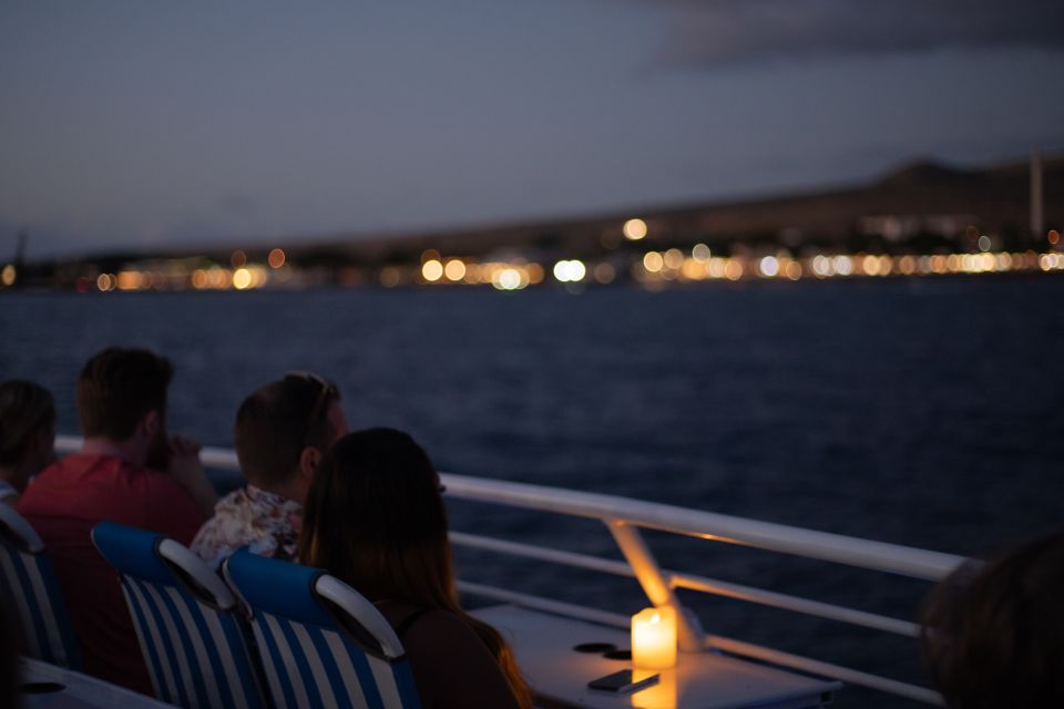From Ma'alaea: Sunset Dinner Cruise Aboard the Quicksilver - Drinks, music, and the evening mood