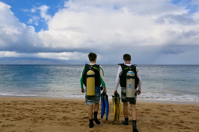 Guided Scuba Dive in Lahaina: Certified - The Scuba Review Comes Before the Reef