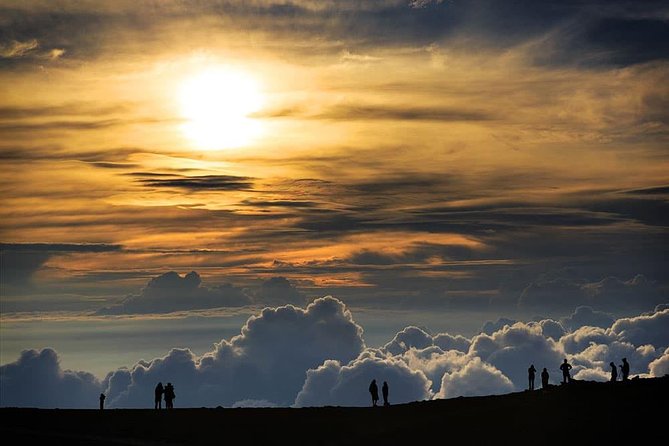 Haleakala Maui Sunset Twilight Tour with Dinner - The coach ride up the mountain
