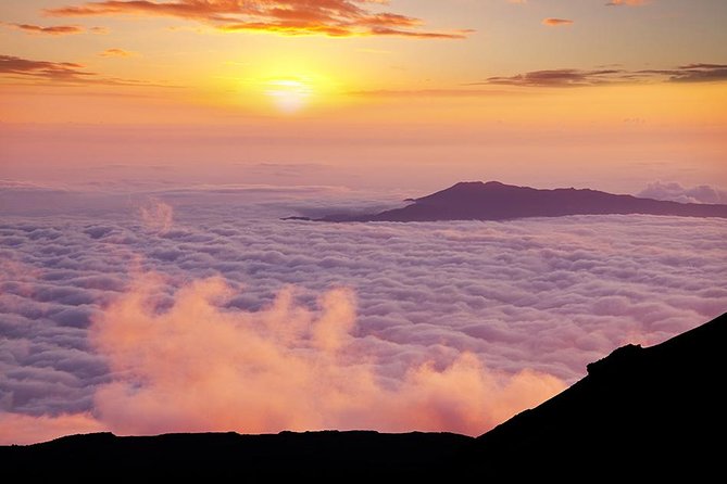 Haleakala Sunrise Tour with Breakfast and West Side Pickup - The sunrise itself is brief but powerful