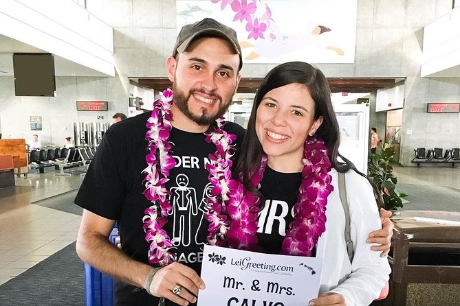 Honeymoon Airport Lei Greeting on Kahului Maui - Fresh flowers and a personal touch