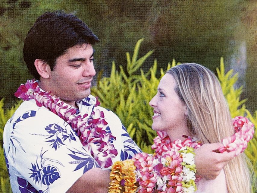 Kahului Airport: Maui Flower Lei Greeting Upon Arrival - Who will enjoy this airport greeting most