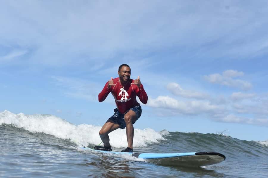 Kihei, Maui: 2-Hour Beginner Surfing Class - Riding Maui’s warm, gentle waves