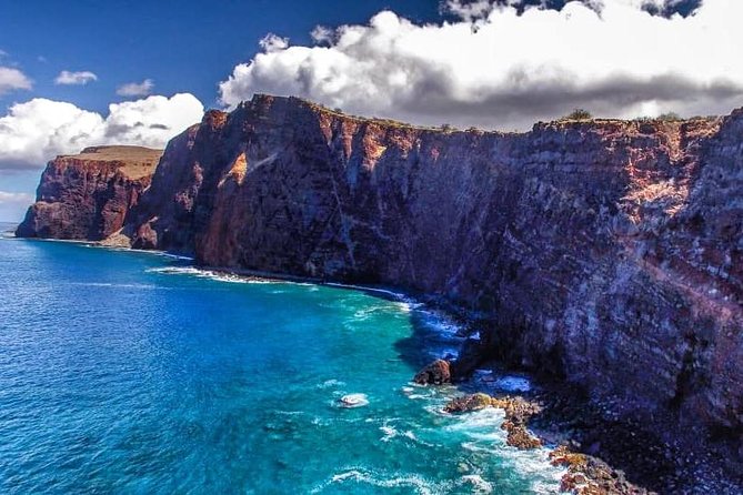 Lanai Deluxe Dolphin Adventure & 3 Snorkel Sites - Stop two: turtles, sharks, and the changing reef