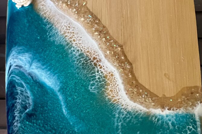 Make your own Maui Souvenir/Ocean resin class - Picking colors and shaping the ocean