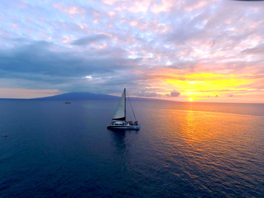 Maui: 2 Hour Sunset Dinner Sail with Open Bar and Appetizers - The food: a casual island-style dinner
