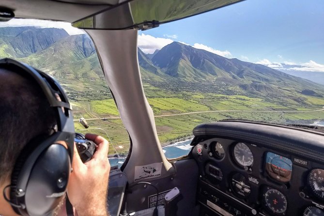 Maui Circle Island-PRIVATE-Air Tour for 2-5: Waterfalls & Lava! - What the price means at $452 per person