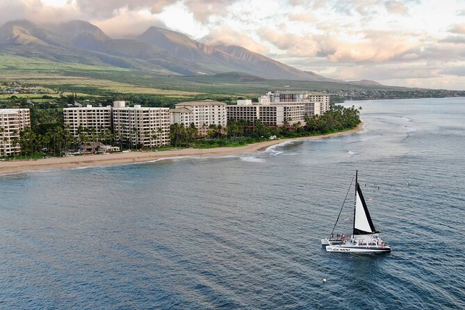 Maui: Coast of Ka'anapali Beach Sunset Dinner Sail - The included bar and why it changes the value