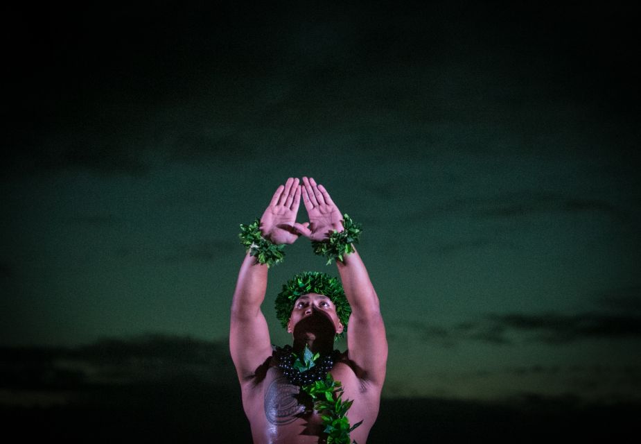 Maui: Feast at Mokapu Farm-to-Table Luau in Wailea - Pre-show activities and the family welcome