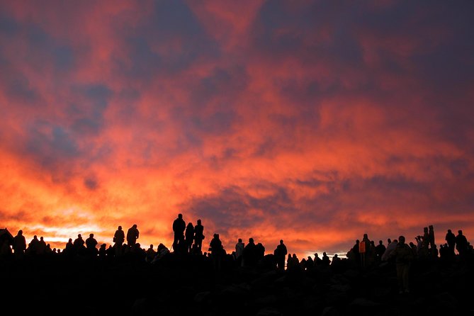 Maui Haleakala Sunrise Downhill Bike Tour with Mountain Riders Rated #1 - Haleakala sunrise starts long before dawn