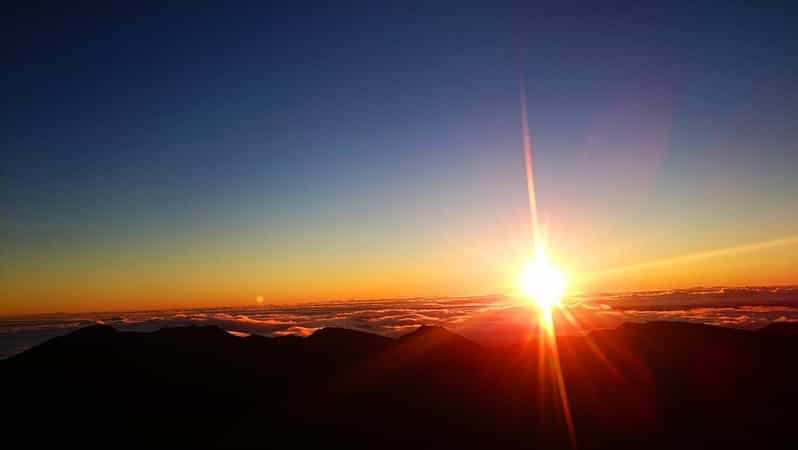 Maui: Haleakala Sunrise Tour with Pick-up - Reaching Haleakalā before sunrise