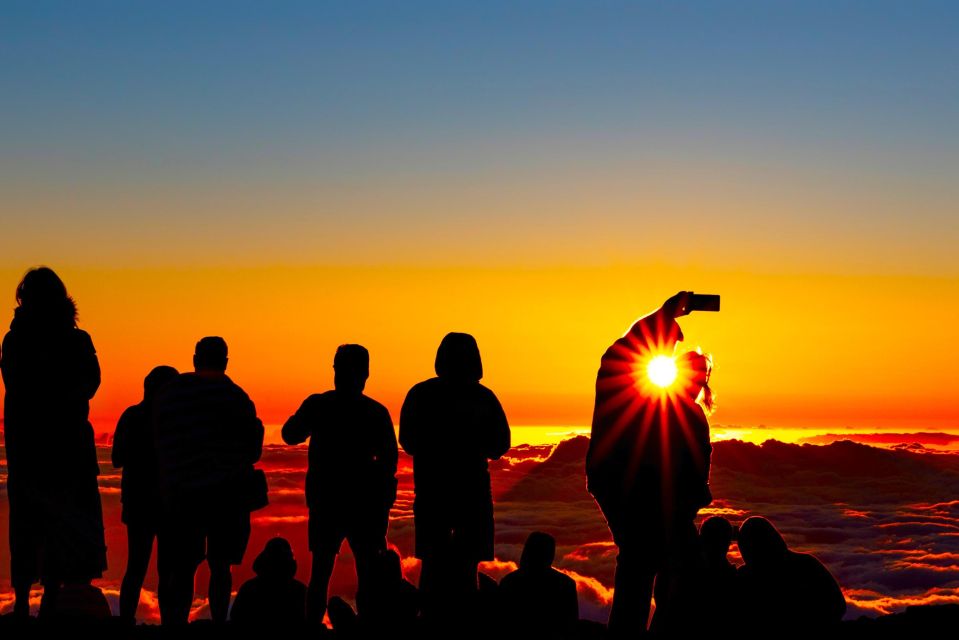 Maui: Haleakala Sunset and Stargazing Tour with Dinner - Riding from Maui’s Upcountry to Haleakala