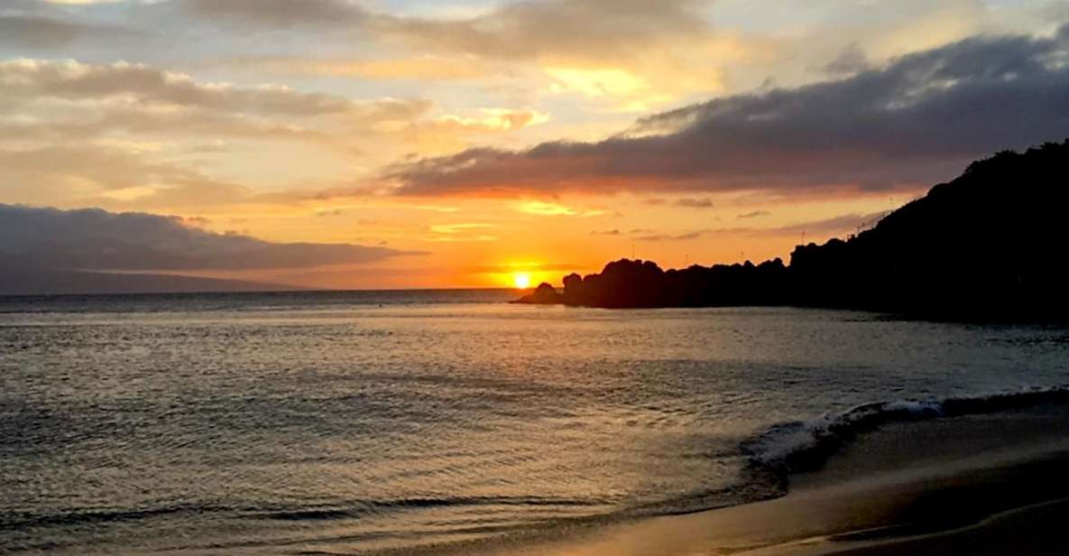 Maui: Ka'anapali Luxury Sunset Dinner Sail - A luxury catamaran with room for the horizon