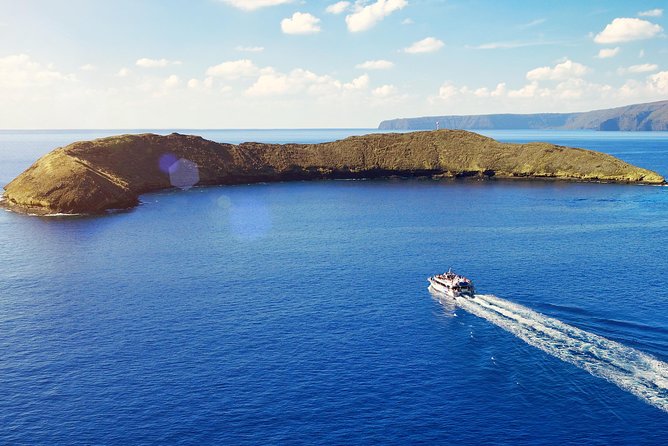Maui: Molokini and Turtle Town Snorkeling aboard Pride of Maui - Breakfast, lunch, and the value of the $203 price