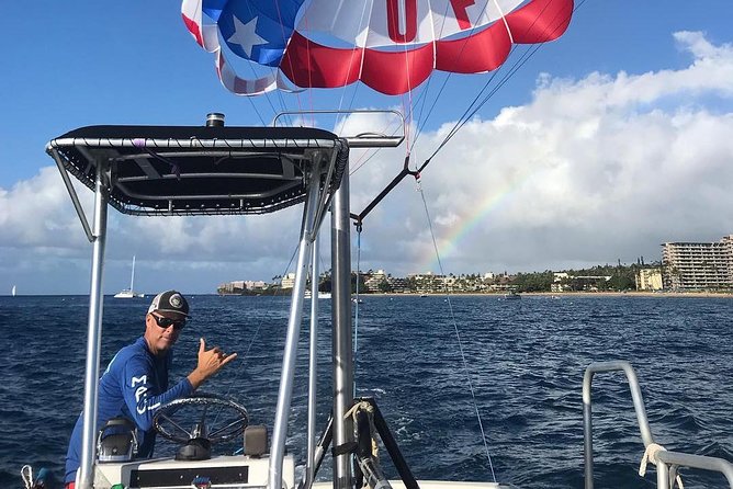 Maui Parasailing Experience from Ka'anapali - From the beach to the boat
