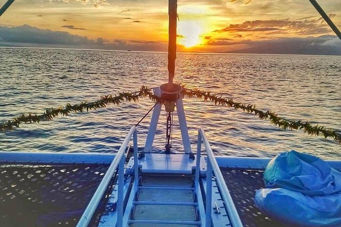 Maui Premium Sunset Dinner Cruise from Ka’anapali Beach - Seating, comfort, and the wet-weather question