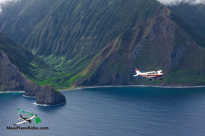 Maui -PRIVATE- Air Tour FUN: 3 Islands: (2-5 people): SEE it ALL! - A private cabin changes the feel of the flight