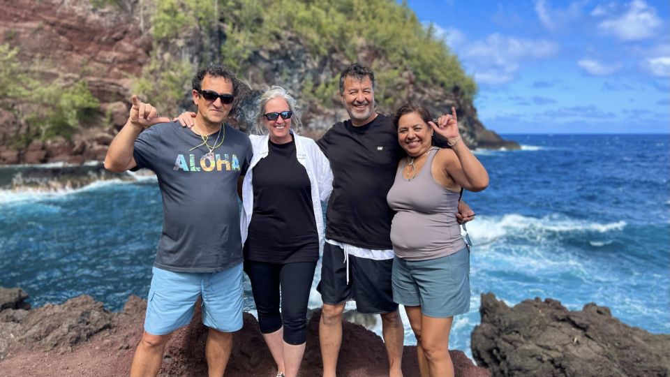 Maui: Private All-Inclusive Road to Hana Tour with Pickup - Practical packing for a wet, long day