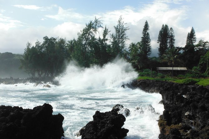 Maui: Road to Hana Luxury Limo-Van Tour with Helicopter Flight - Starting at the Kahului Heliport