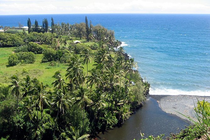 Maui: Road to Hana Luxury Limo-Van Tour with Helicopter Flight - A beachside Pacific Rim lunch