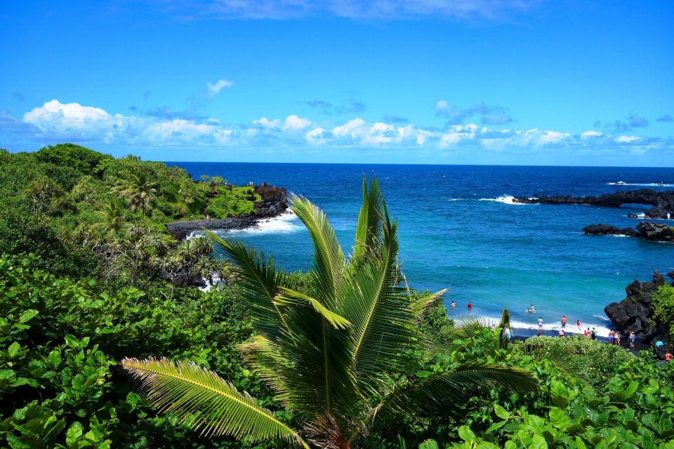 Maui: Road to Hana Waterfalls Tour with Lunch - Waianapanapa earns the longest beach stop