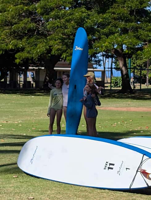 Maui: Surfing Lesson for everyone ; pure fun! - Equipment included, extras left to you