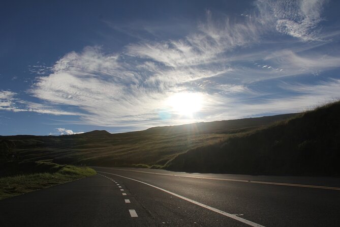 Predawn-Morning Haleakala Bike Tour 6,500 to Sea Level - Makawao, paniolo country, and a bakery stop
