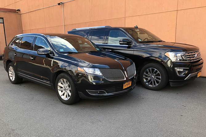 Private Departure Transfer to Maui Kahului Airport OGG - Choosing between a sedan, SUV, and van