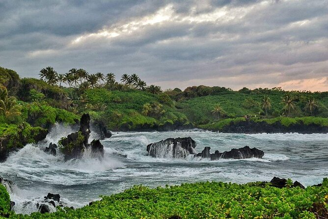 Private Full Day Hana Jeep Tour - Hana Bay gives you time for lunch and town