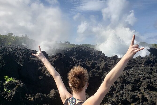 Private Full Day Maui Road to Hana Tour - Settling into the air-conditioned minivan