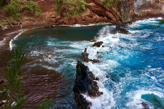 PRIVATE Road to Hana Tour - Waikamoi Ridge Trail for a short walk