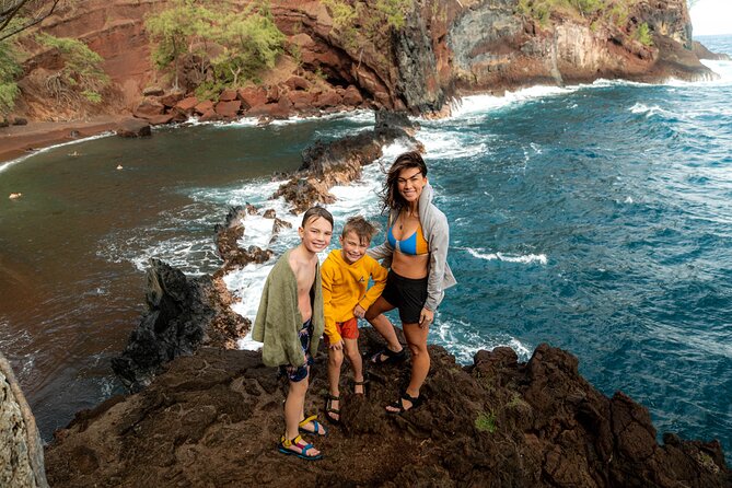 Private Road To Hana Tour with Professional Photos Included - Snacks, water, and a food-truck lunch stop