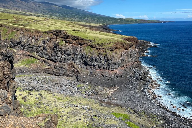 Rainforest Tour to Hana and Beyond - Fruit, banana bread, and valley overlooks