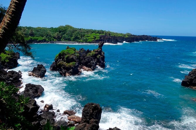 Road to Hana Rainforest, Black Sand Beach, Waterfalls & Lunch - Paʻia and Ho’okipa set the tone