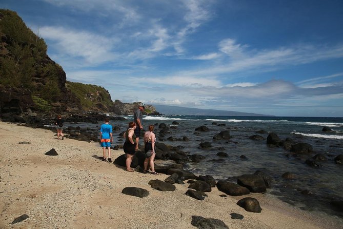 Road to Hana Tour - Hana gives you time for food and a small-town pause