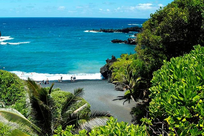 Road to Hana Tour with Lunch and Pickup - Starting at Maui Tropical Plantation
