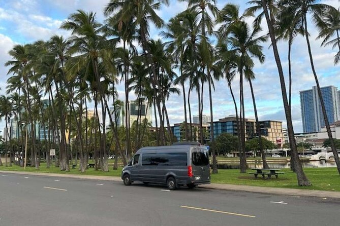 Shared Arrival Transfer: Maui Airport to Hotel - From Kahului Airport to the SpeediShuttle desk