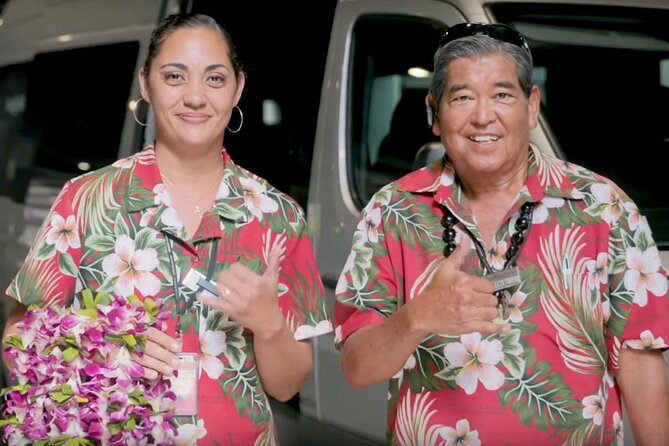 Shared Departure Transfer: Hotel to Maui Kahului Airport - What the Mercedes shuttle is like
