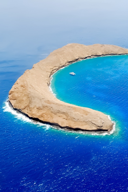 South Maui: Molokini Wild Eco Adventure from Maalaea Harbor - Molokini Crater when the sea cooperates
