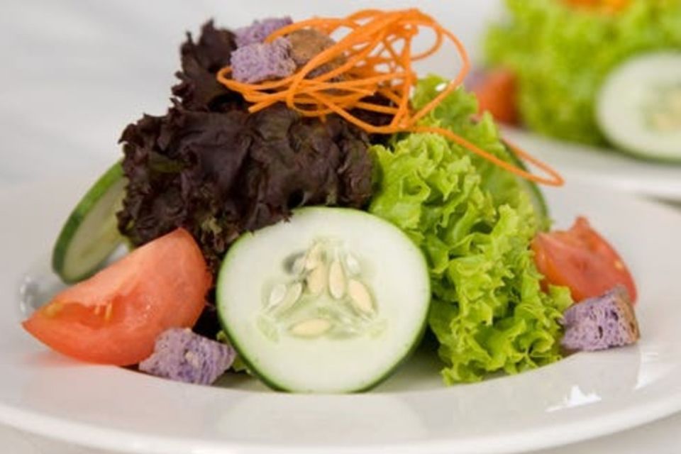 South Maui: Sunset Cruise with 4-Course Dinner and Drinks - A four-course menu with real Maui flavor