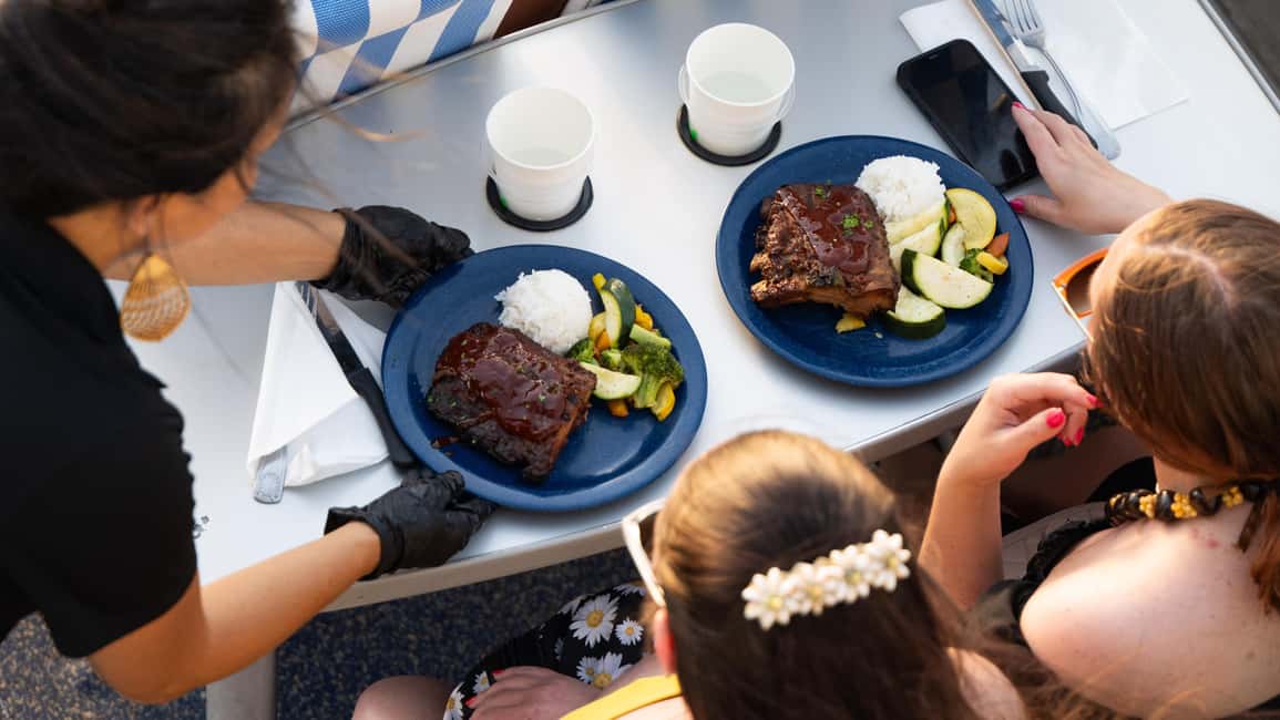South Maui: Sunset Prime Rib or Mahi Mahi Dinner Cruise - What the Triple-Deck Boat Means for Your Seat