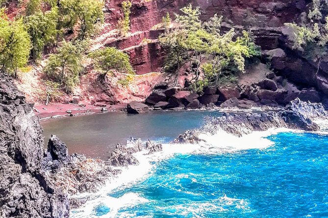 Stellar HI Tours- 15 person van-your own private tour to Hana! - Kaihalulu, the red sand beach with a difficult approach