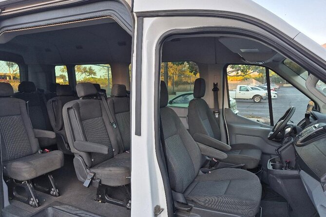 Stellar HI Tours- 15 person van-your own private tour to Hana! - Hamoa Beach: the relaxed water stop